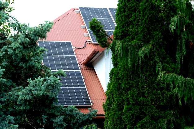 Installazione di una cella solare su un tetto