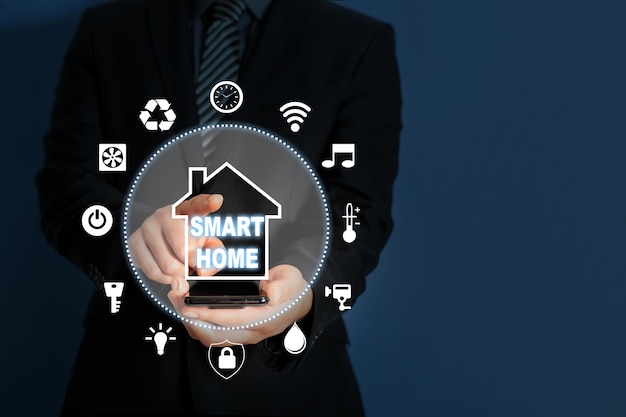 Interfaccia smart home Sistema di controllo remoto della casa su uno smartphone