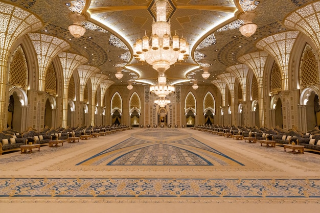 Interno del grande palazzo musulmano reale