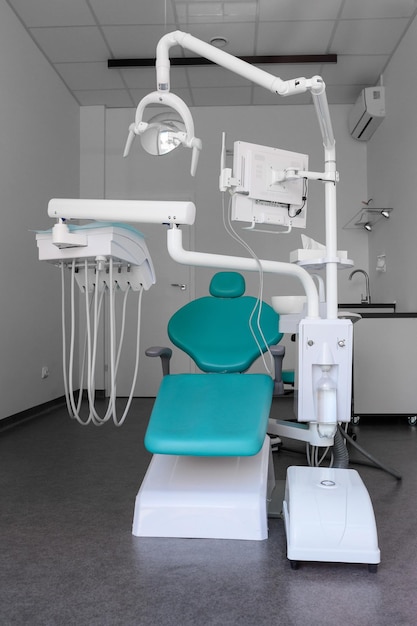 Interno del nuovo moderno studio dentistico