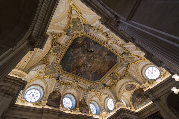 Interno del Palazzo Reale di Madrid, Spagna.