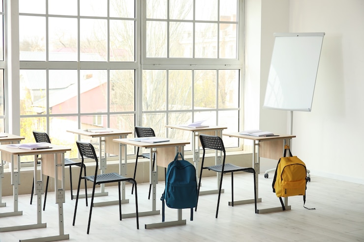 Foto interno dell'aula vuota moderna