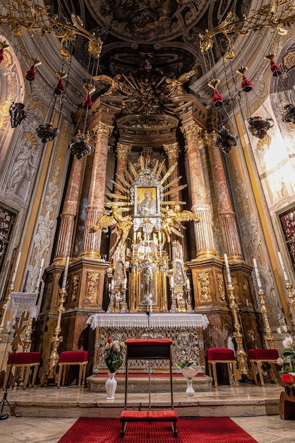 Interno della basilica di San Nicola in città Trnava Slovacchia