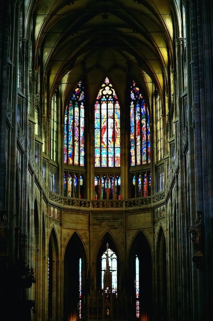 interno della cattedrale cattolica di Praga / cattedrale nella repubblica ceca, all'interno della chiesa, l'interno cattolico