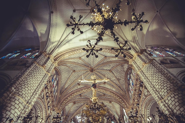 Interno della cattedrale, stile gotico, chiesa spagnola