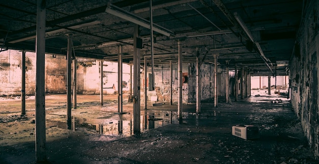 Interno di un edificio abbandonato
