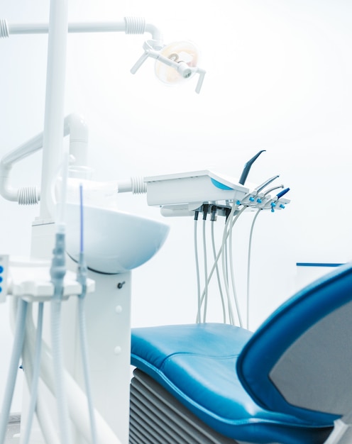 Interno di un nuovo e moderno studio dentistico