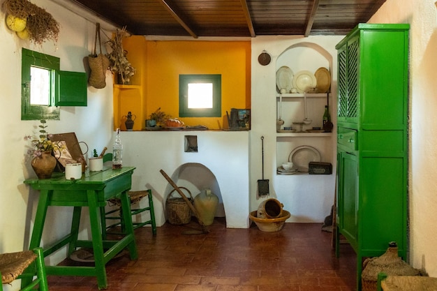 Interno di una vecchia capanna e la sua cucina nel Parco Naturale di Donana Huelva Andalusia