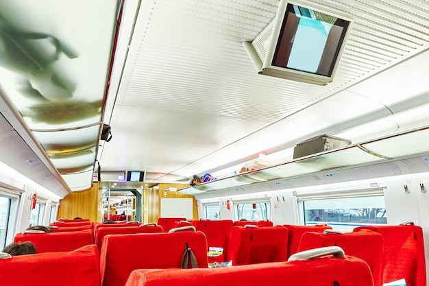 Interno, vista in carrozza il treno ad alta velocità.