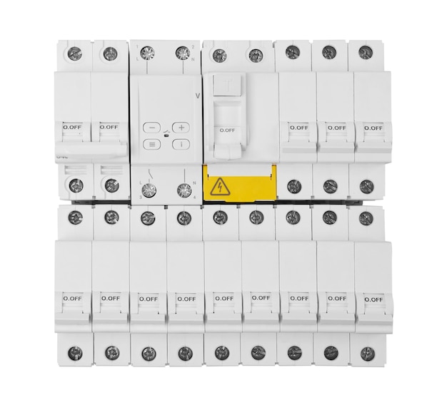 Interruttori automatici isolati su uno sfondo bianco