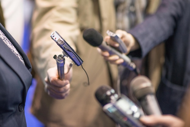 Intervista ai media