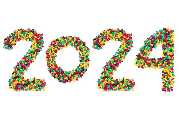 Intestazione del calendario numero 2024 fatta di caramelle multicolori su sfondo bianco Felice anno nuovo 2024 sfondo colorato