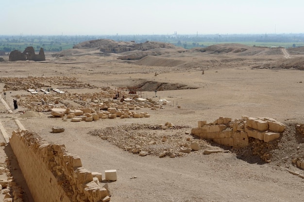 intorno al Tempio Mortuario di Hatshepsut