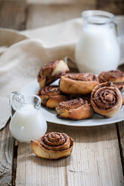 Involtini alla cannella e latte