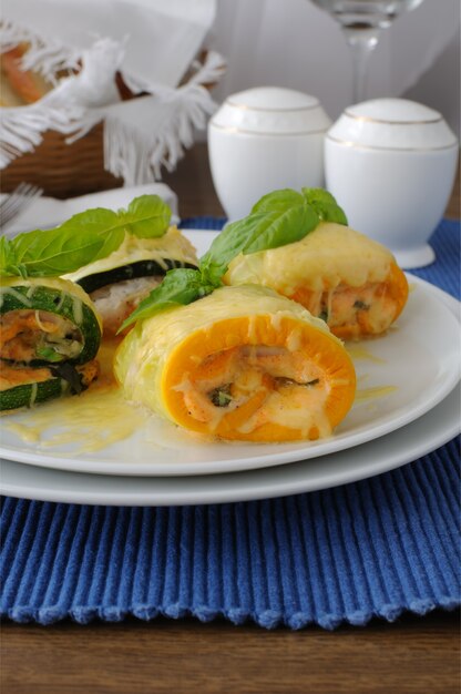 Involtini di zucchine ripieni di spinaci e formaggio