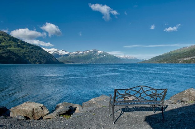 Iron Bench guardando il Prince William Sound, Whittier, Alaska