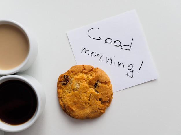 Iscrizione Buongiorno con caffè e biscotti