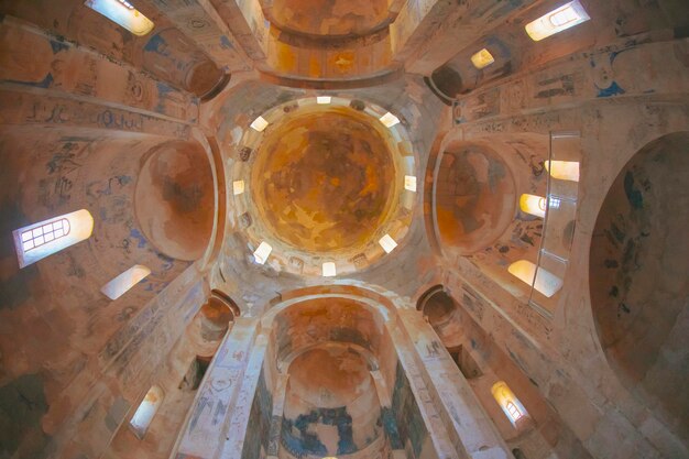 Isola Akdamar nel lago Van La chiesa cattedrale armena della Santa Croce Akdamar Ahtamara