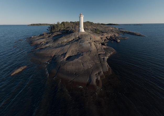 Isola del faro nel Golfo di Finlandia Vista aerea