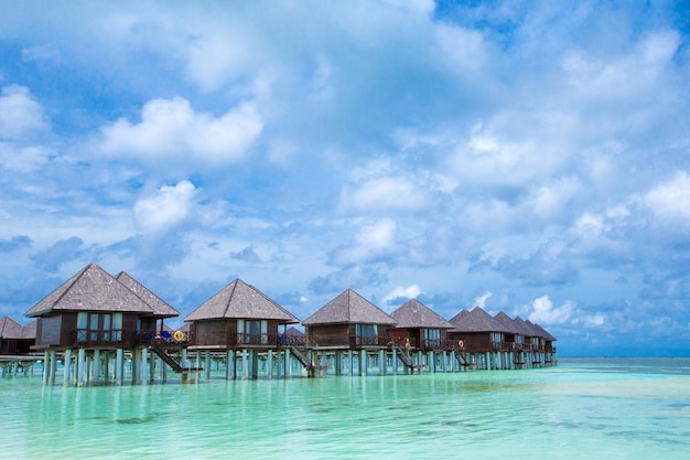 Isola delle Maldive con spiaggia