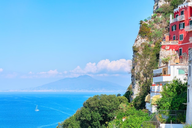 Isola di Capri e Vesuvio nel Mar Tirreno, Italia