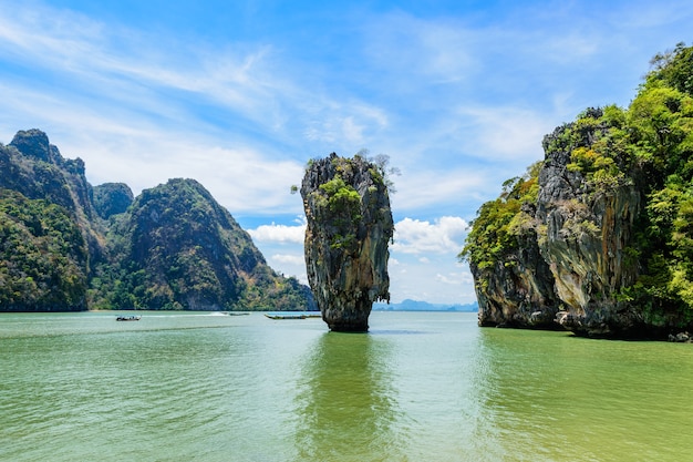 Isola di James Bond nella baia di Phang Nga, Thailandia