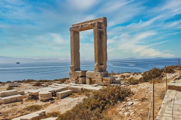 Isola di Portara Naxos nelle Cicladi