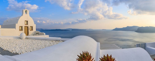 Isola di Santorini al tramonto Grecia