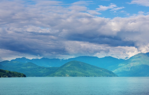 Isola di Vancouver. Canada. Bella giornata di sole nella stagione estiva.