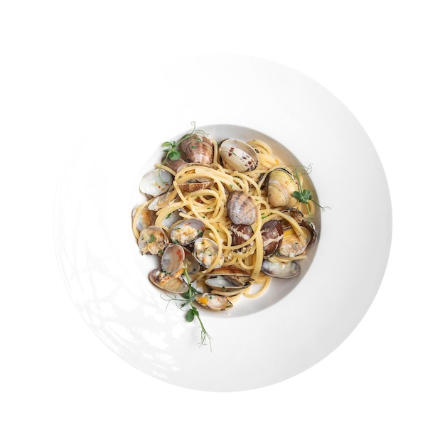 Isolato gourmet vongole linguine pasta alle vongole