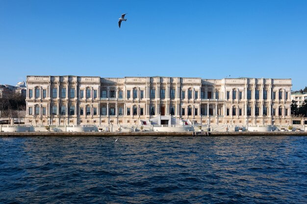 Istanbul Turchia gennaio incredibile raan saray o vista frontale del palazzo