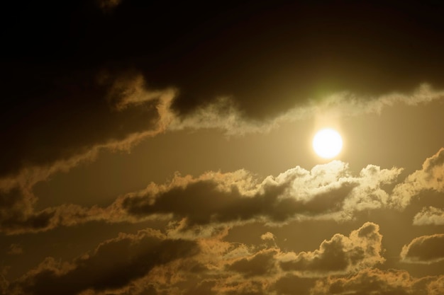 Italia, nuvole nel cielo