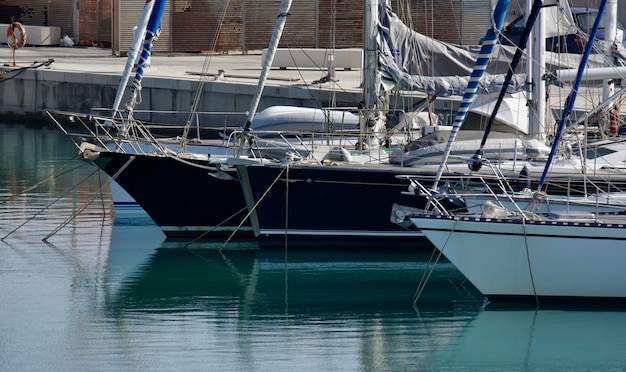 Italia, Sicilia, Mar Mediterraneo, Marina di Ragusa; 16 settembre 2015, vista di yacht di lusso nel porto turistico - EDITORIALE