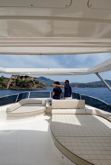 Italia Toscana Isola d'Elba yacht di lusso Azimut 75' flybridge