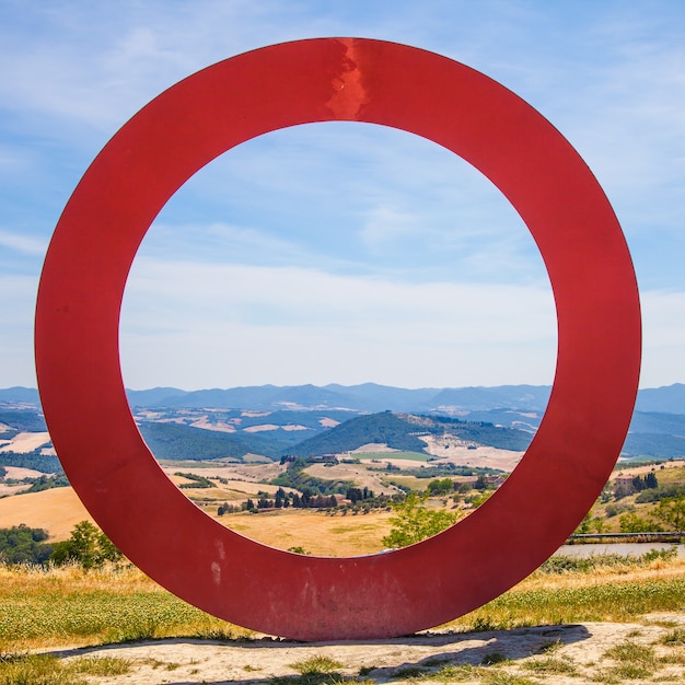 Italia, Toscana. Meraviglioso punto panoramico tra Volterra e San Gimignano