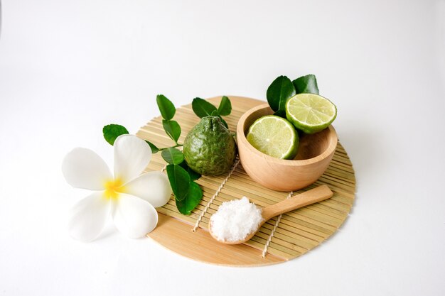 Kaffir lime Herb Olio essenziale utilizzato nella spa