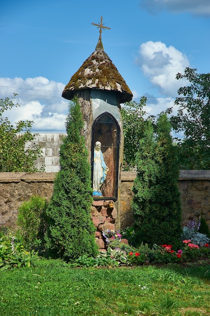 Kamai, chiesa fortificata di San Giovanni Battista., Bielorussia, distretto di Myadzyel