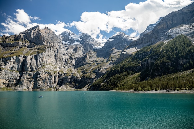 Kandersteg Svizzera - Veduta di Rothorn, Bluemlisalphorn, Oeschinenhorn, Fruendenhorn e Oeschinensee