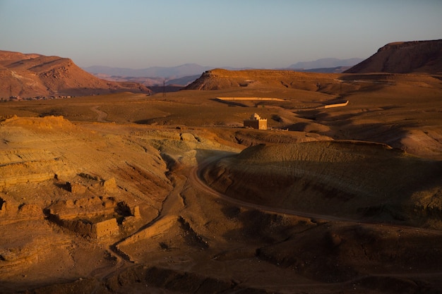 Kasbah Ait ben Haddou in Marocco con fortezze e tradizionali case di argilla