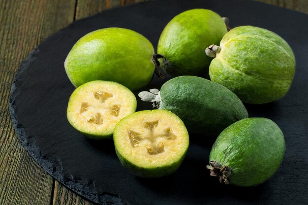 Kiwi e feijoa