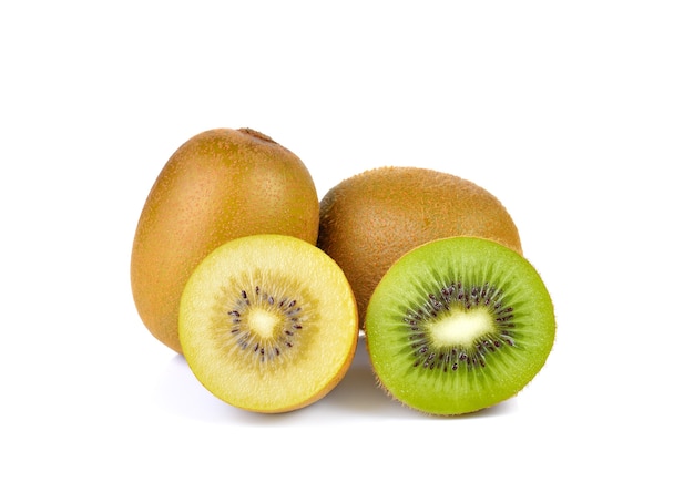 Kiwi giallo e verde isolato