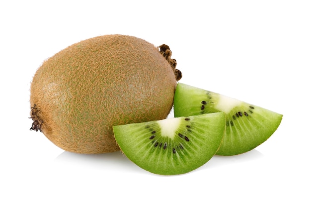 Kiwi isolato su bianco