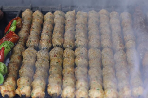 Kofta Kebab in stile mediorientale griglia piatti di cibo arabo Stock