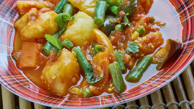 Kolhapuri di verdure piatto tradizionale di verdure preparato in stile Maharashtrian, curry di verdure miste