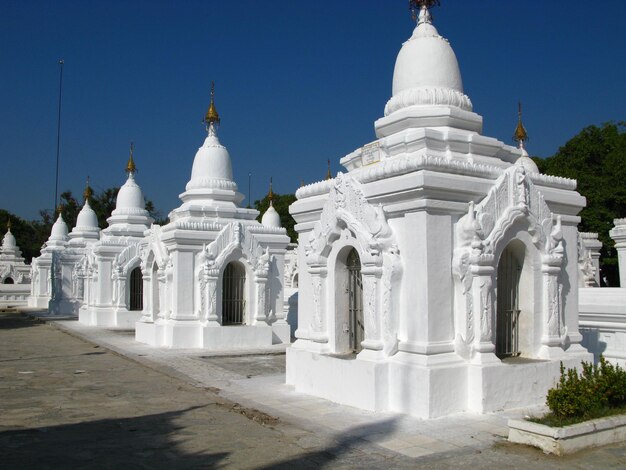 Kuthodaw Pagoda il libro più grande del mondo Mandalay Myanmar