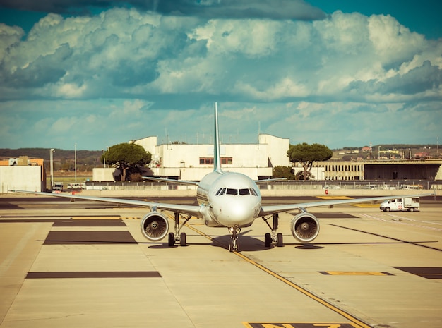 L'aereo all'aeroporto