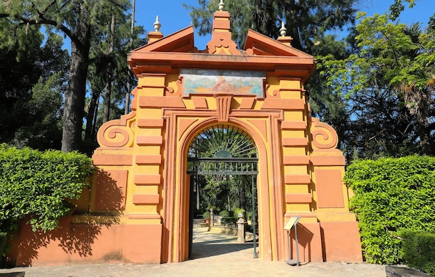 L'Alcazar di Siviglia è un esempio di architettura mudéjar nella penisola iberica Nel 1987 è stato dichiarato dall'UNESCO Patrimonio dell'Umanità