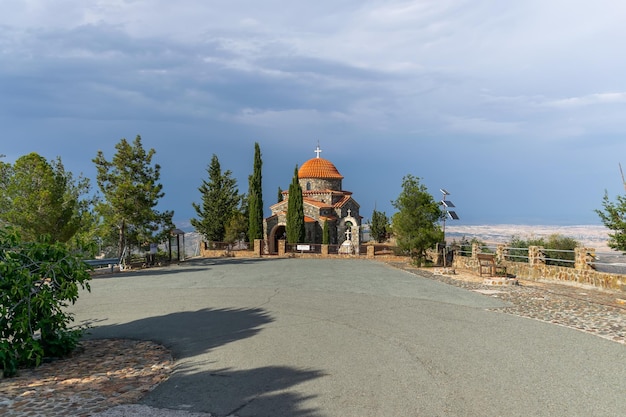 L'antica cappella si trova vicino al tempio di Stavrovouni sulla cima della montagna