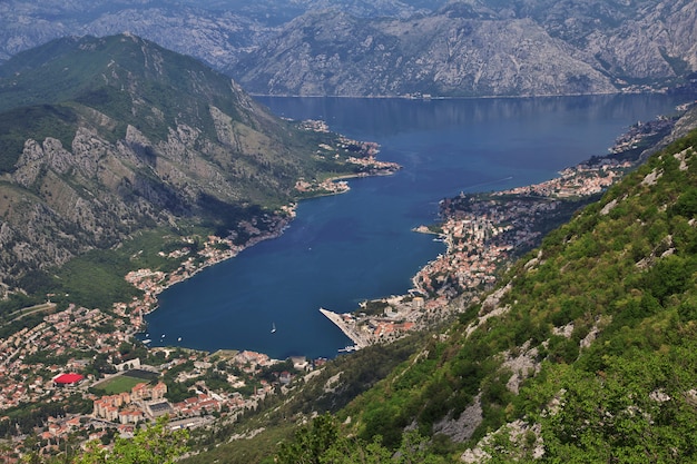 L'antica città di Kotor sulla costa adriatica, Montenegro