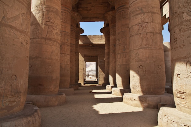 L'antico tempio di Ramesseum a Luxor, in Egitto